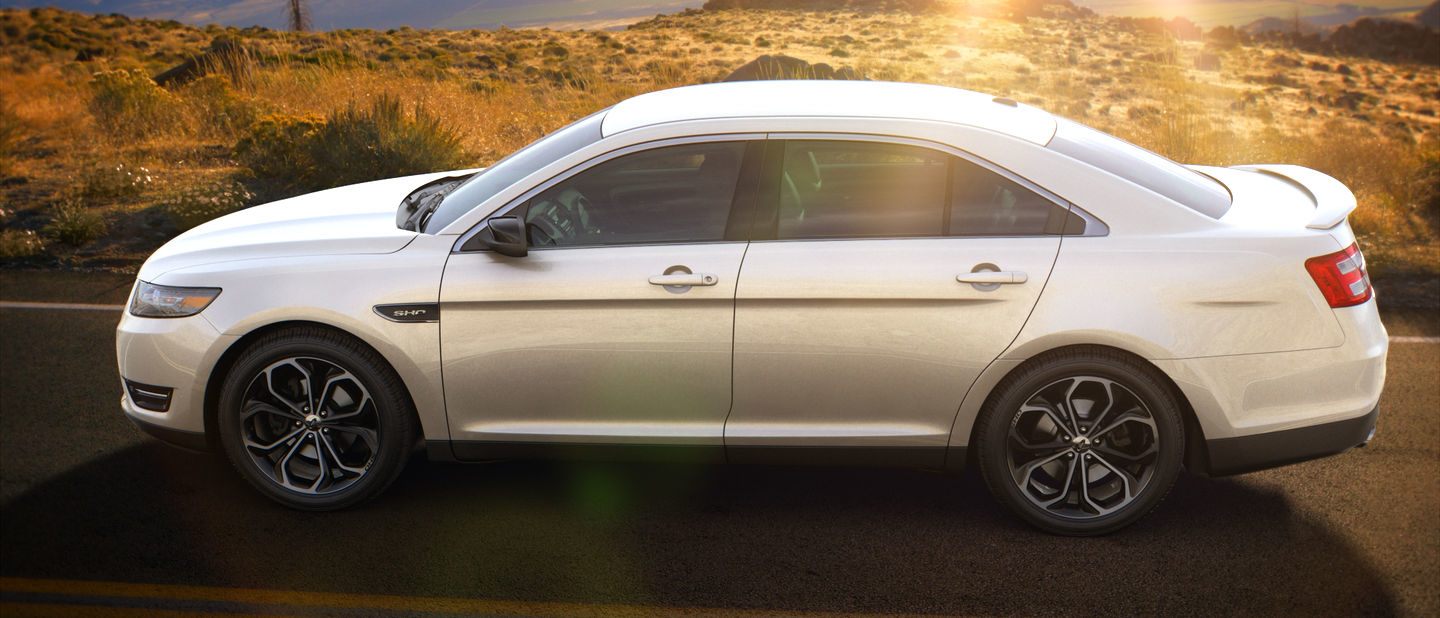 2018 Ford Taurus White Platinum Exterior Color