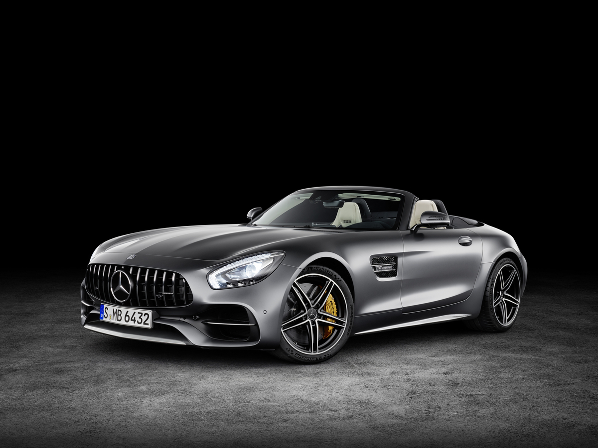 2018 Mercedes-AMG GT C Roadster headlamps on