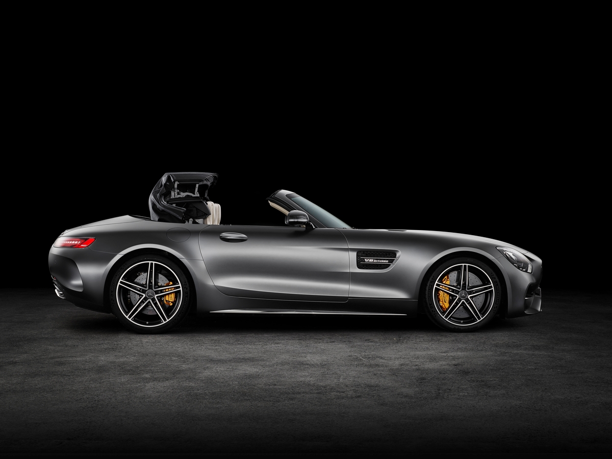 2018 Mercedes-AMG GT C Roadster topless