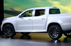 Mercedes-Benz X-Class White Side