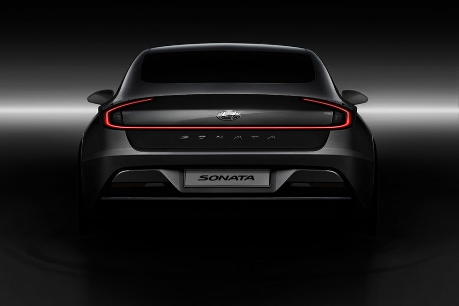 Rear view of black 2020 Hyundai Sontana