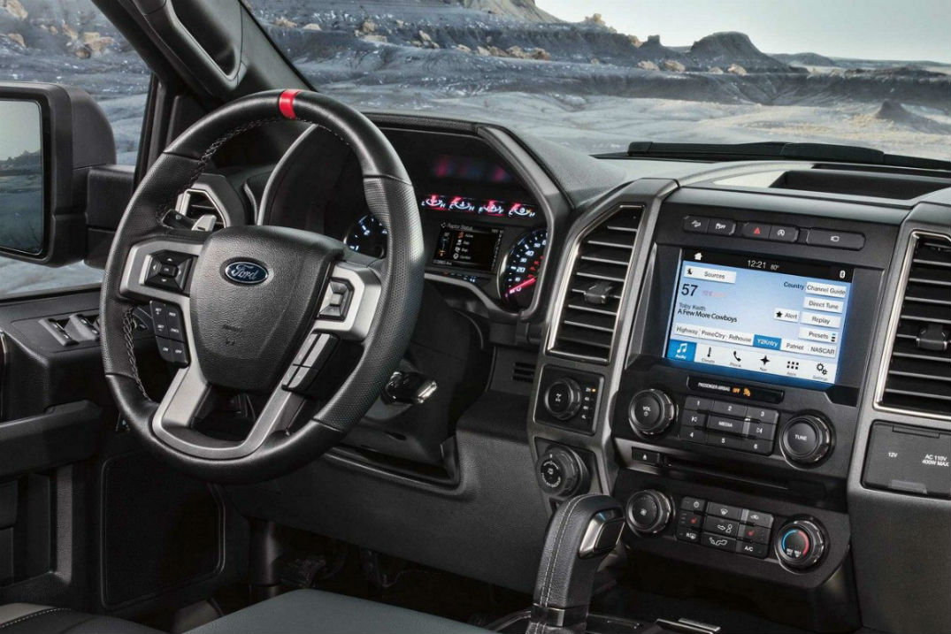 2018 Ford F-150 driver's cockpit