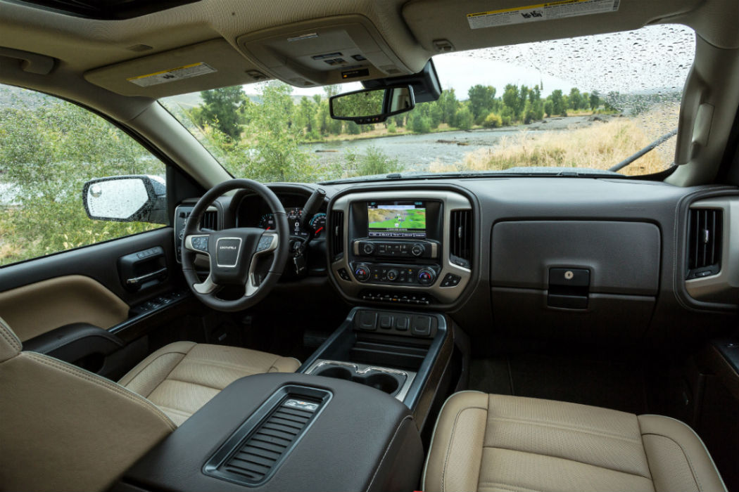 Driver's cockpit of the 2018 GMC Sierra 2500 HD