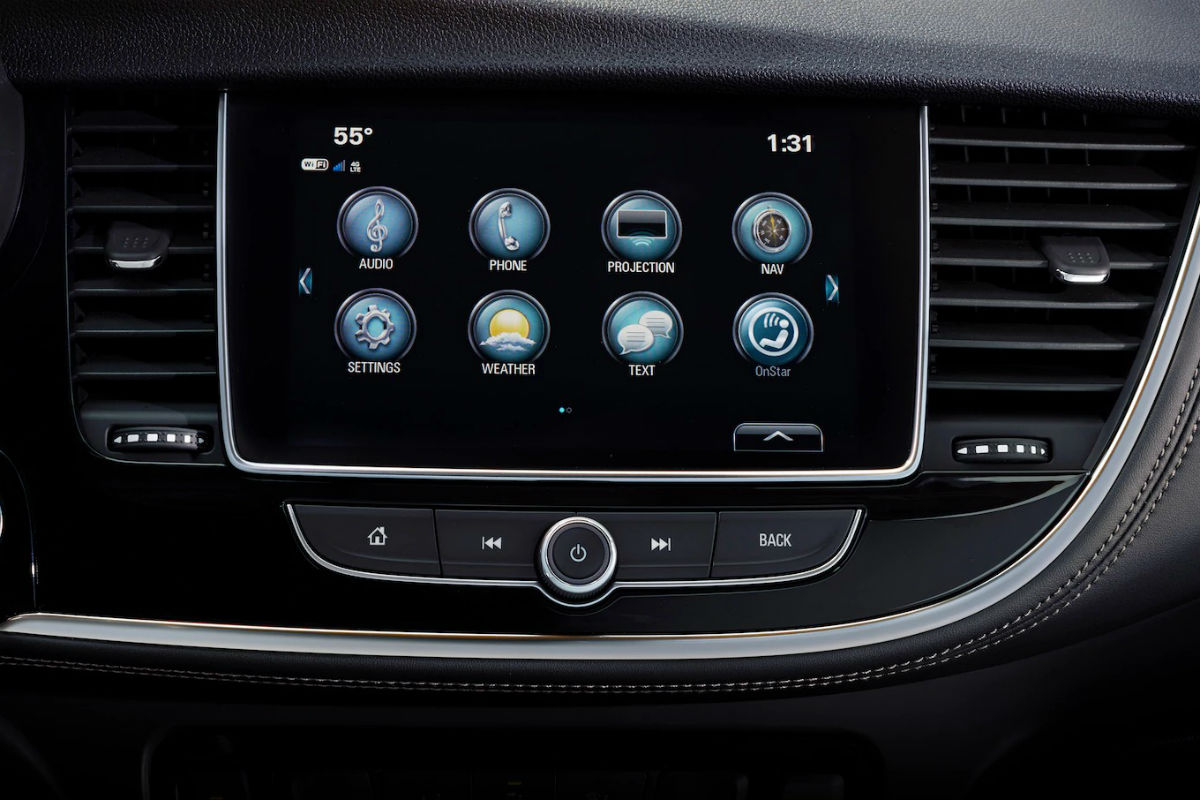 Color touchscreen of the 2018 Buick Encore
