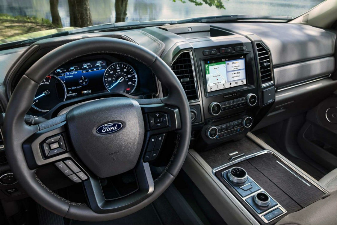 Driver's cockpit of the 2018 Ford Expedition