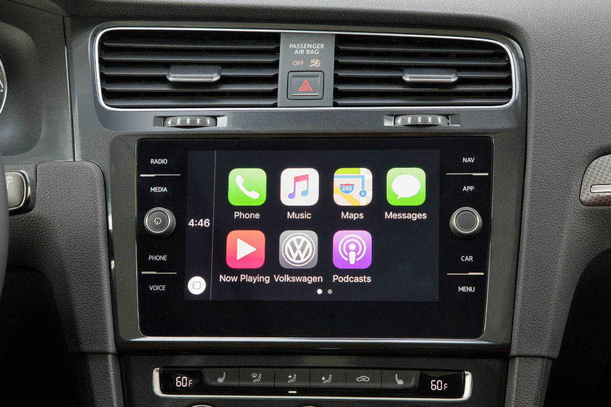 Color touchscreen of the 2018 VW Golf Alltrack