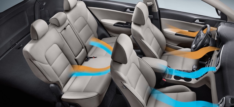 2019 Kia Sportage interior with autotmatic climate control visualization