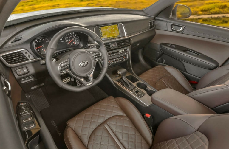 2018 Kia Optima steering wheel and dash view