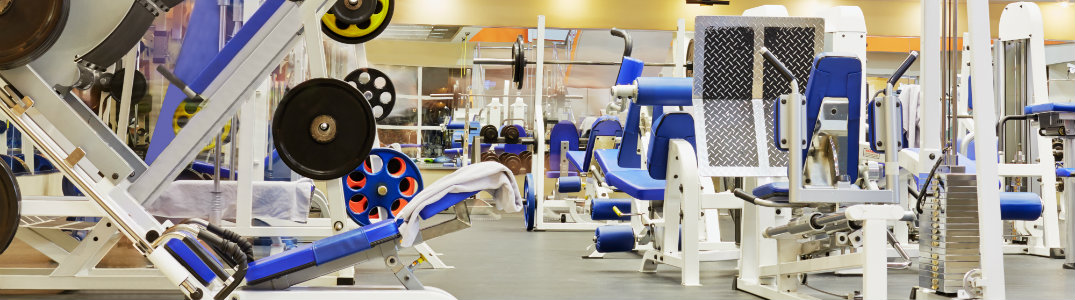 Fitness-center-with-lots-of-gym-equipment