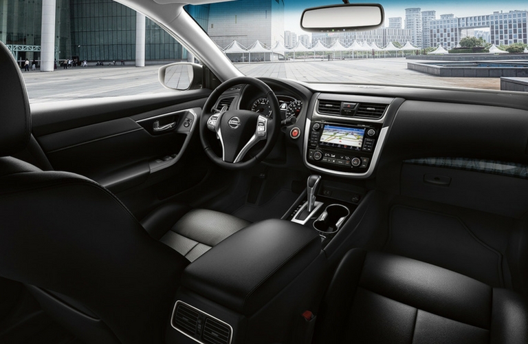 2018 Nissan Altima steering wheel and dash.
