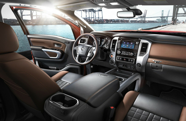 2018 Nissan Titan interior front view