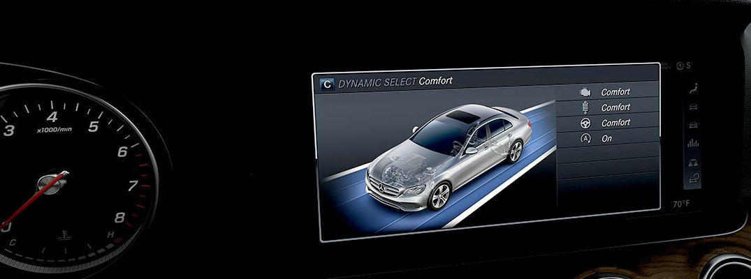 Mercedes-Benz Display Shows DYNAMIC SELECT Drive Modes
