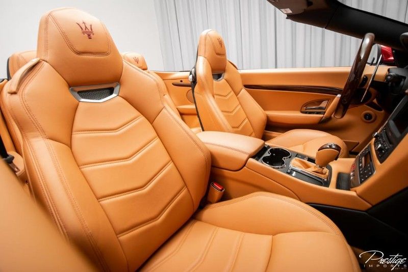 2017 Maserati GranTurismo Convertible Sport Interior Cabin Front Seat
