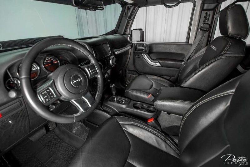 2016 Jeep Wrangler Unlimited Rubicon Interior Cabin Dashboard
