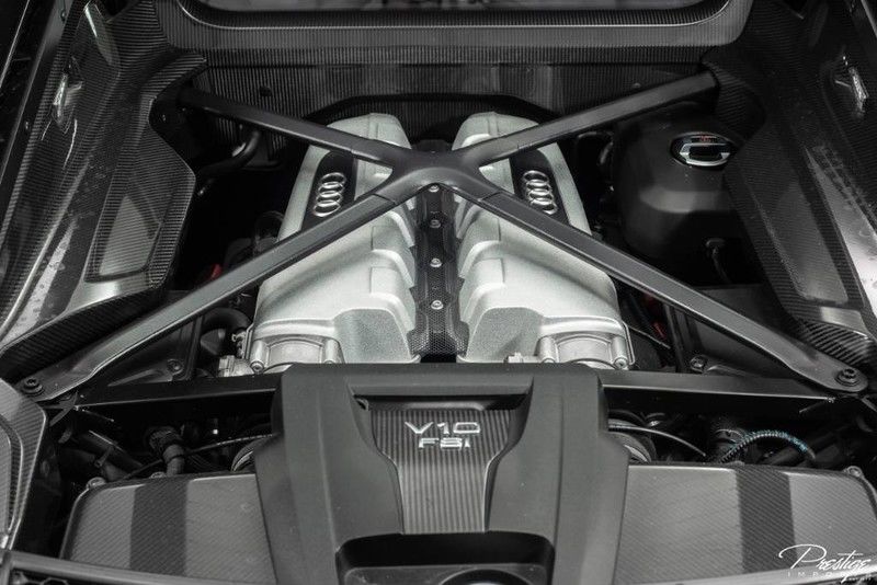 2017 Audi R8 Coupe V10 Plus Interior Engine Bay