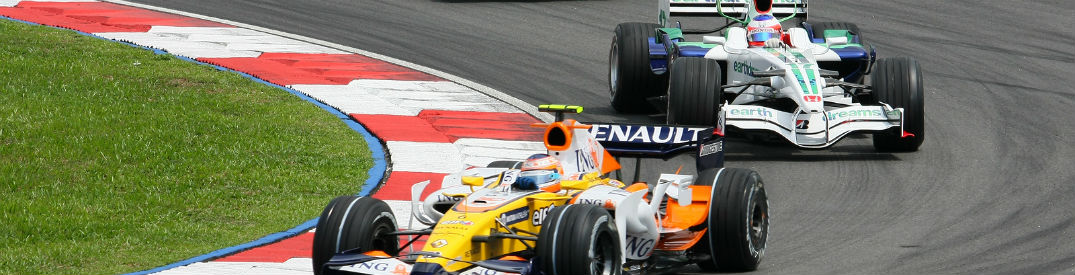 Image of two F1 cars racing